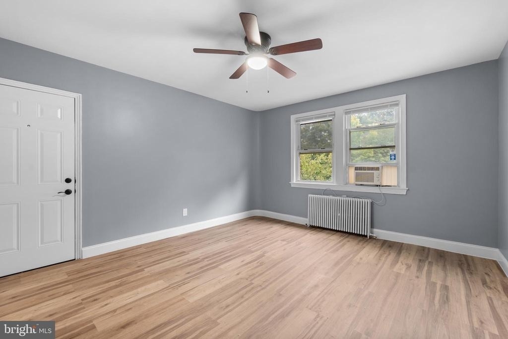 1721 29th Street Se - Photo 4