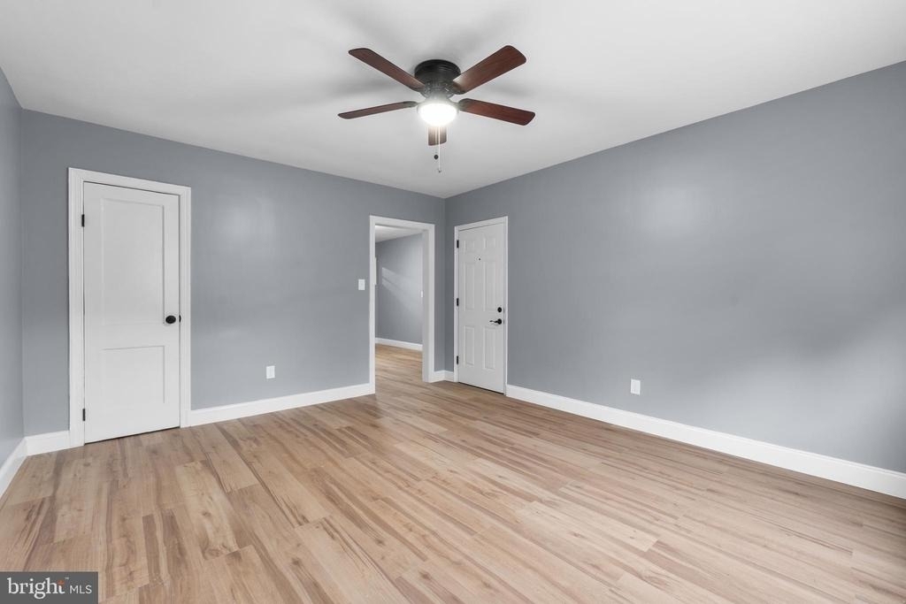 1721 29th Street Se - Photo 3