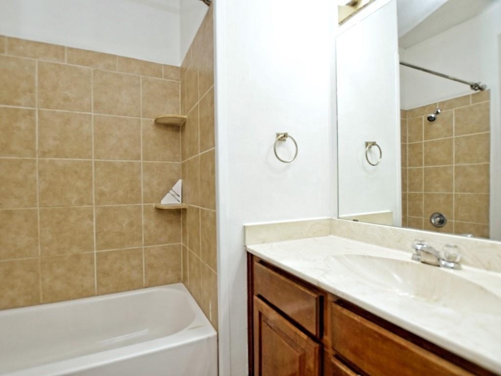2216 San Gabriel St - Photo 8
