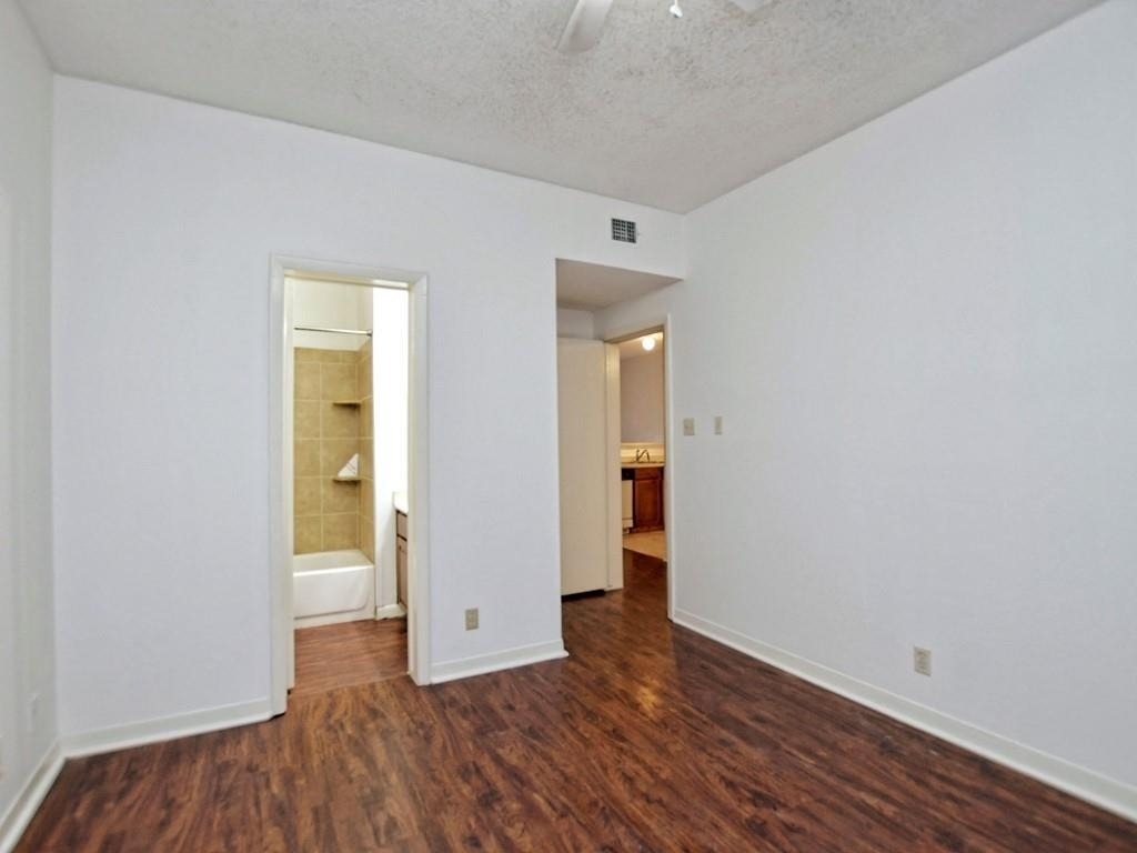 2216 San Gabriel St - Photo 6