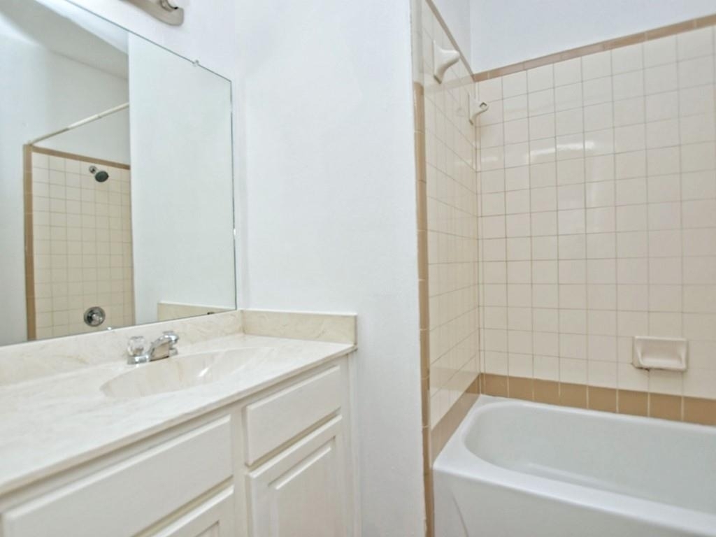 2216 San Gabriel St - Photo 11