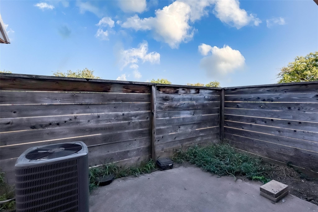 2215 Mission Hill Cir - Photo 17
