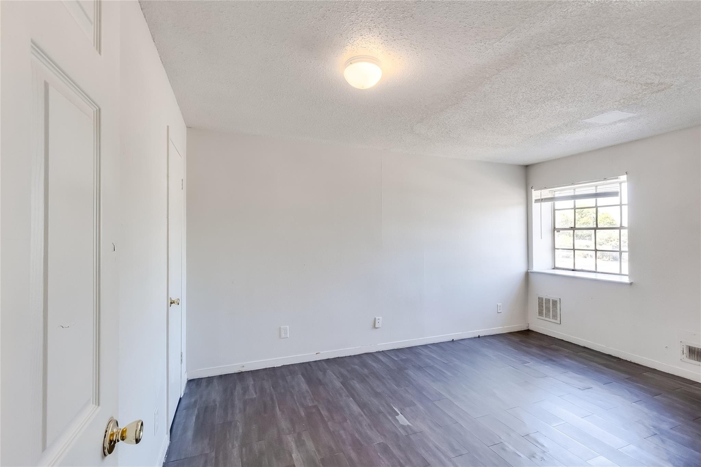 2215 Mission Hill Cir - Photo 10