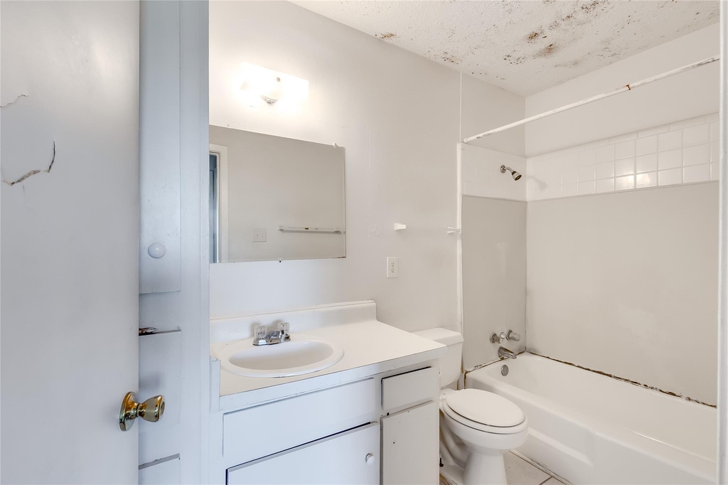 2215 Mission Hill Cir - Photo 13