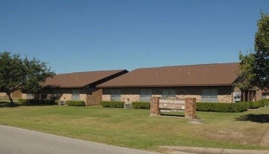 1753 E Henderson Rd - Photo 0