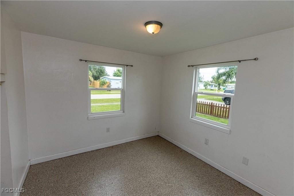 21043 Bersell Avenue - Photo 7