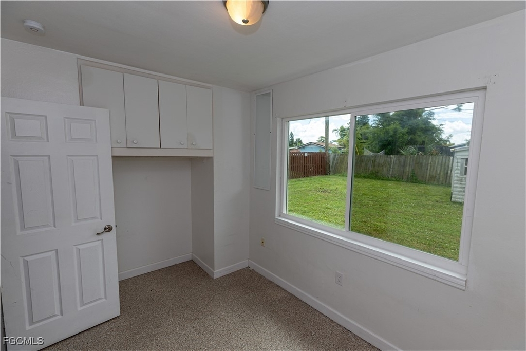 21043 Bersell Avenue - Photo 8