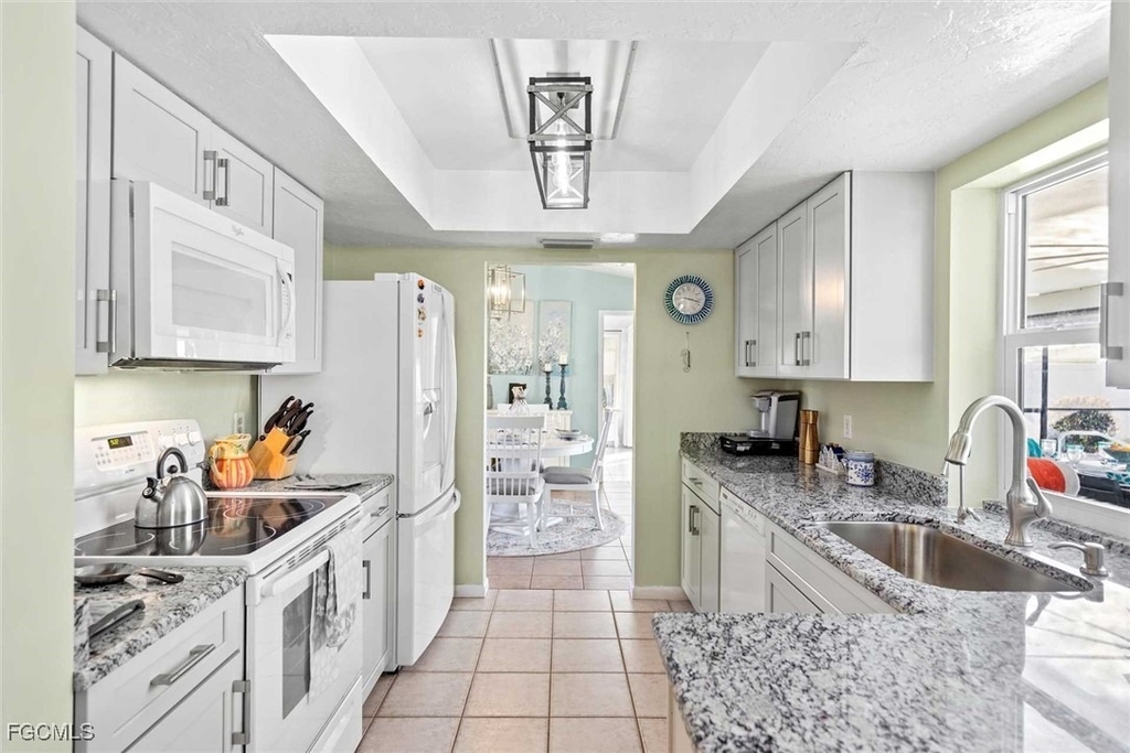 1426 Se 34th Terrace - Photo 6