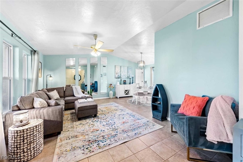 1426 Se 34th Terrace - Photo 8