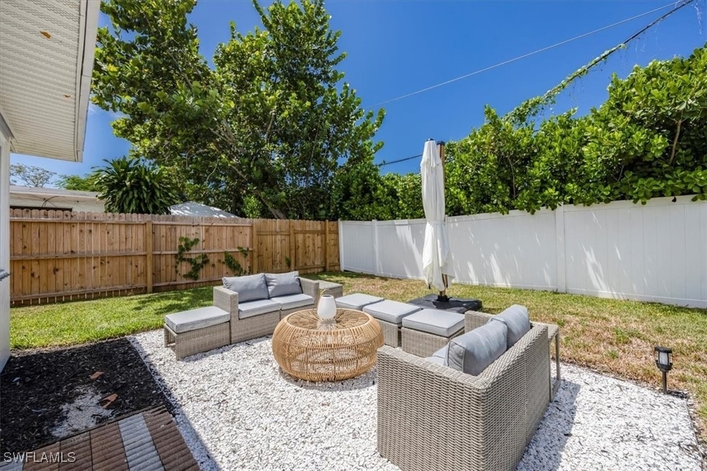 4523 Fluvia Avenue - Photo 16