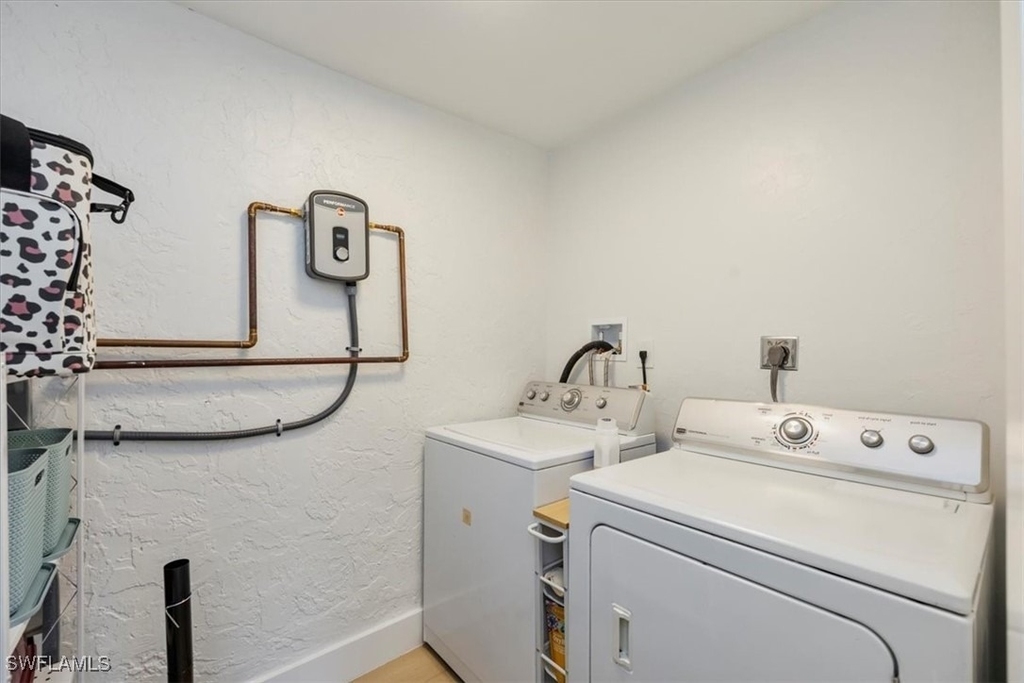 4523 Fluvia Avenue - Photo 18