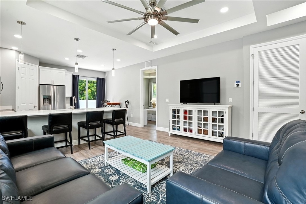 10140 Carolina Street - Photo 2