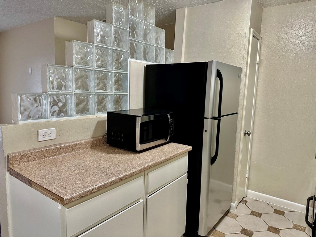 2750 Holly Hall Street - Photo 8