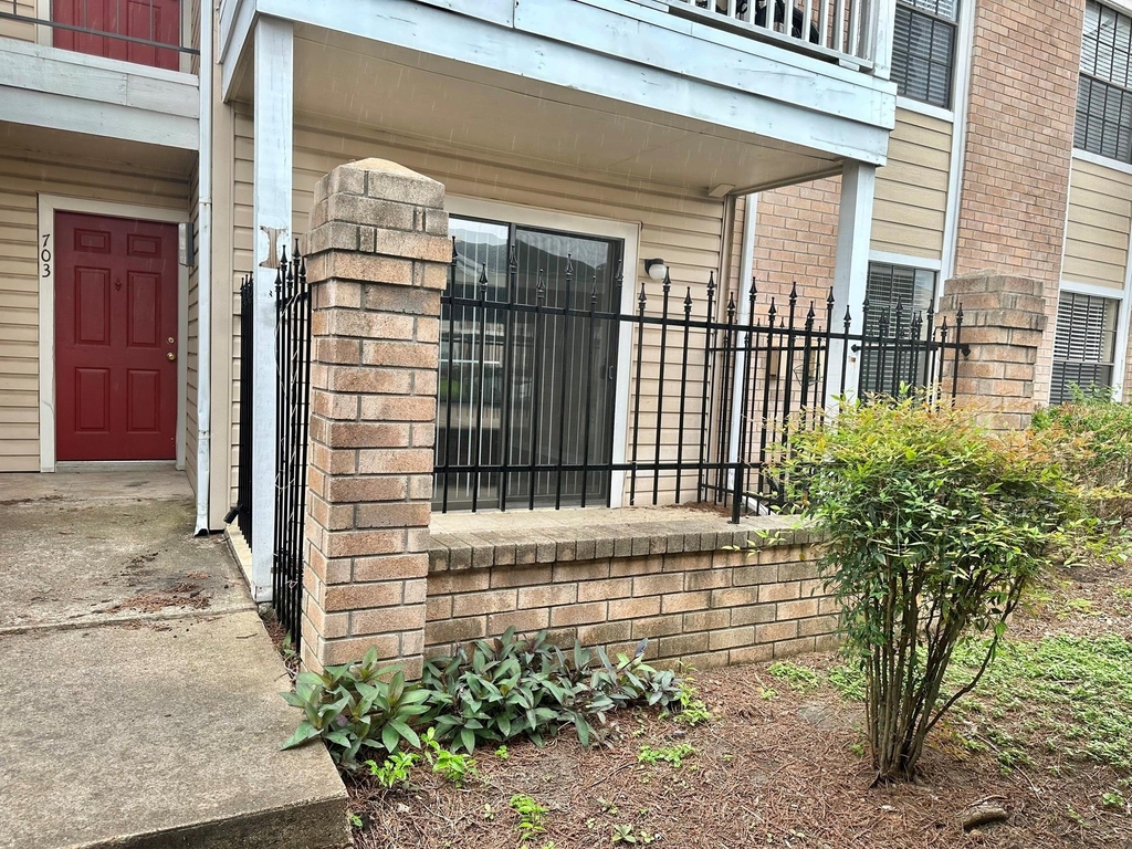 2750 Holly Hall Street - Photo 16