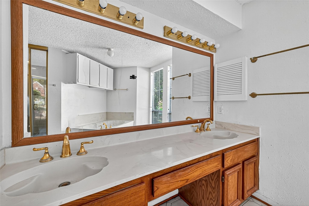 1535 Beaconshire Road - Photo 6