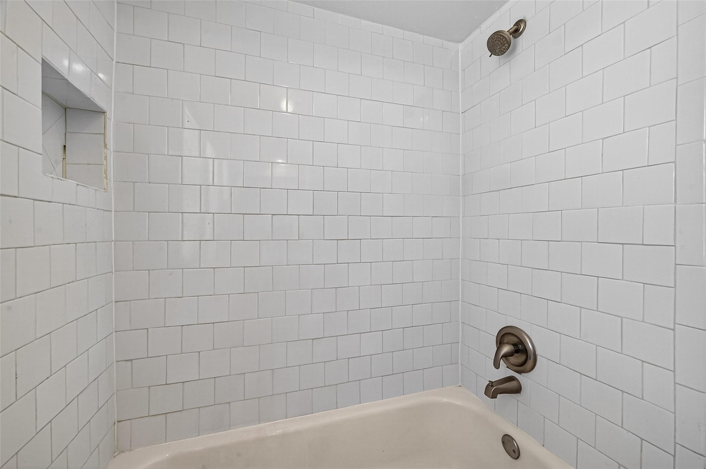 1535 Beaconshire Road - Photo 16