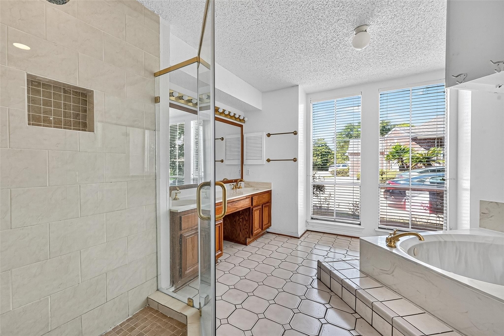 1535 Beaconshire Road - Photo 4