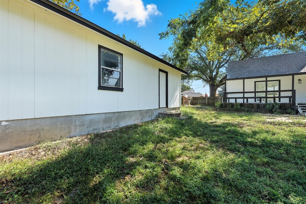 605 N Main Street - Photo 21
