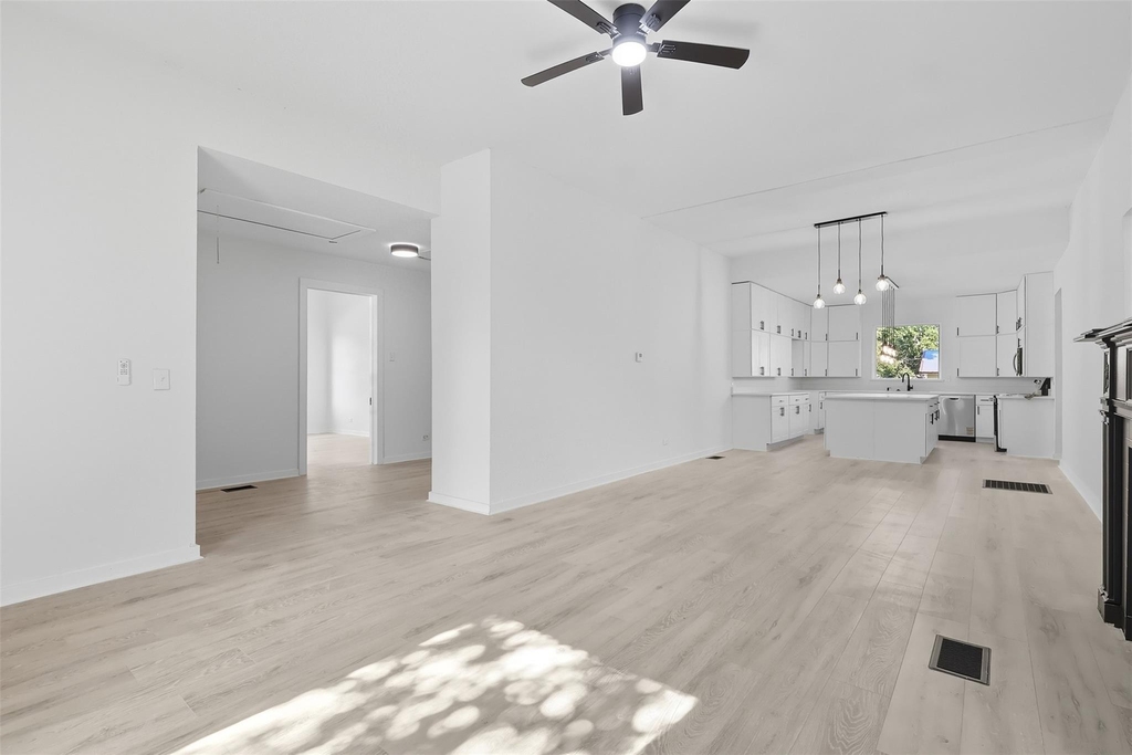 605 N Main Street - Photo 5