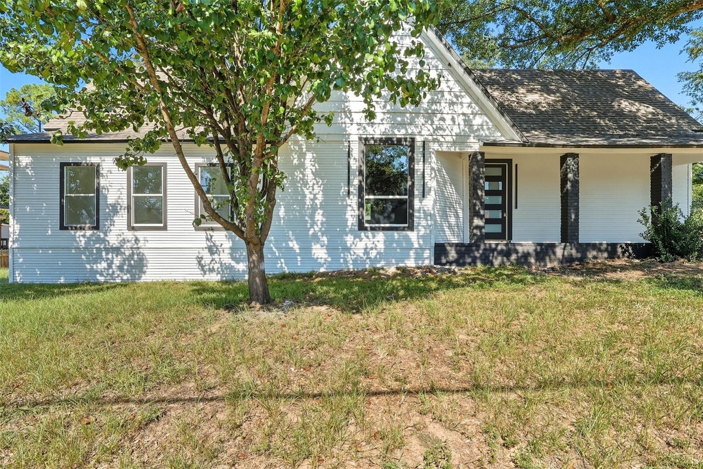 605 N Main Street - Photo 2