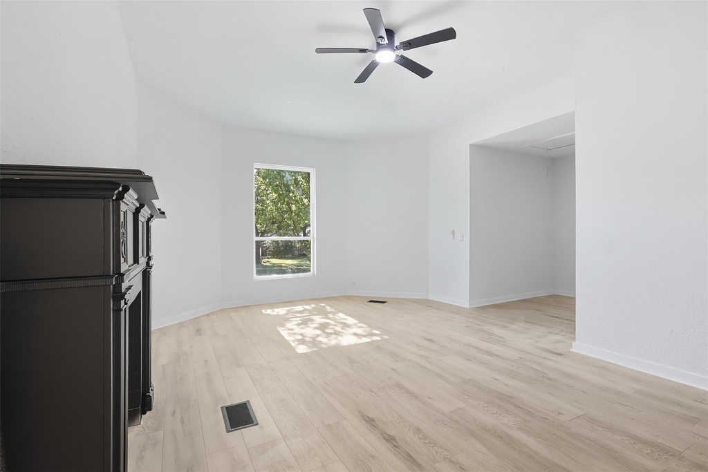 605 N Main Street - Photo 4