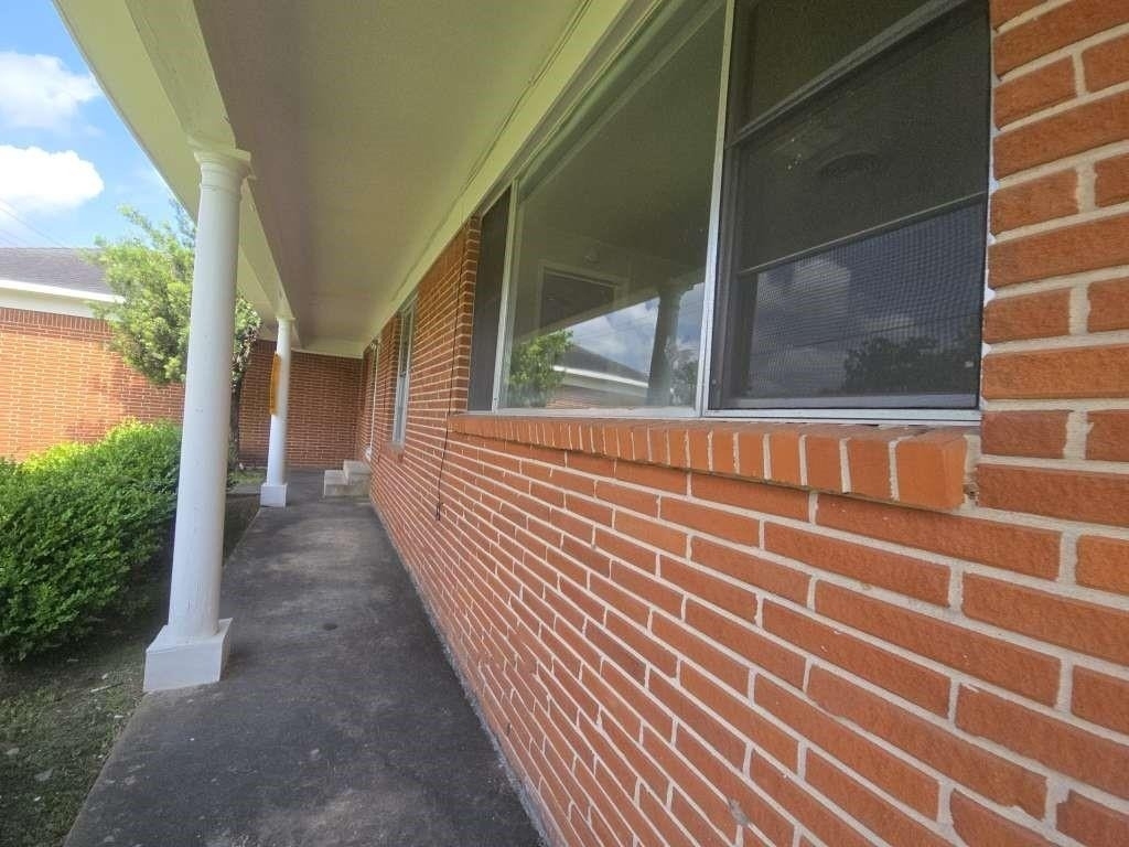 1824 Magnolia Street - Photo 0