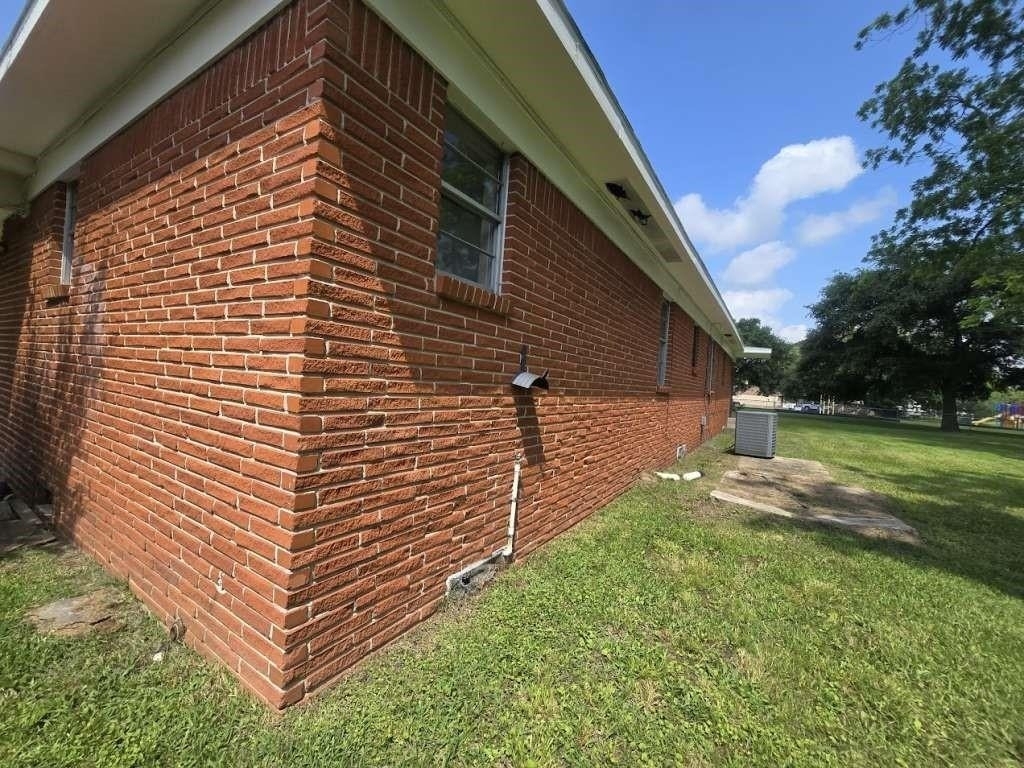 1824 Magnolia Street - Photo 3