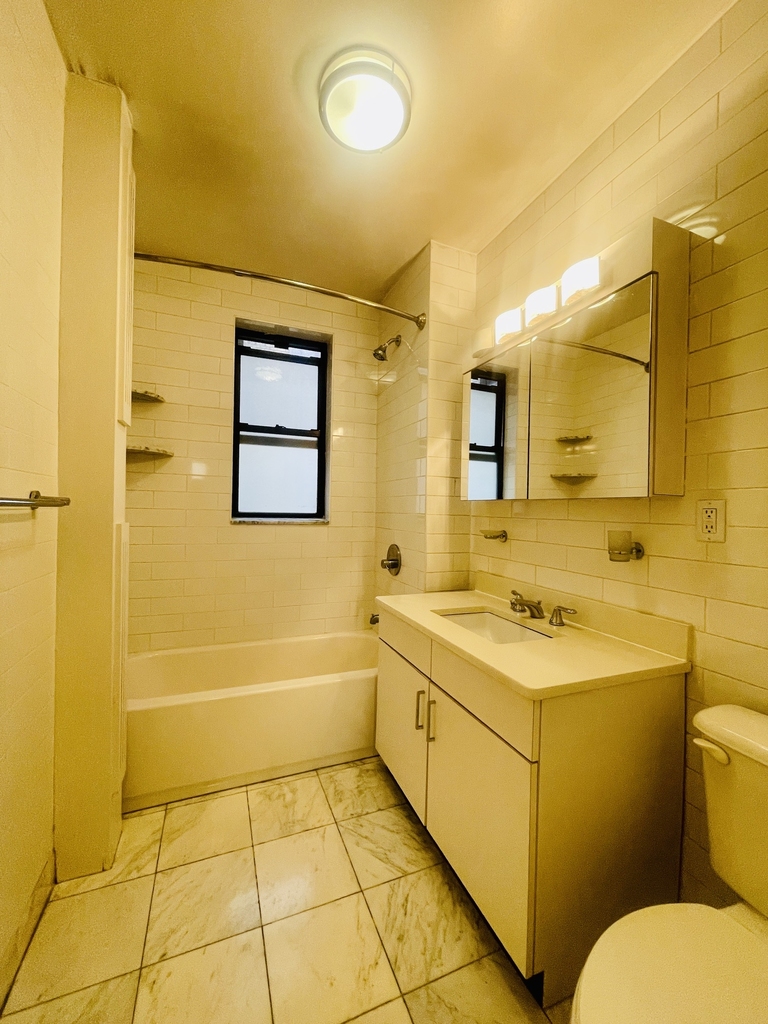 W 55th Street - Photo 8