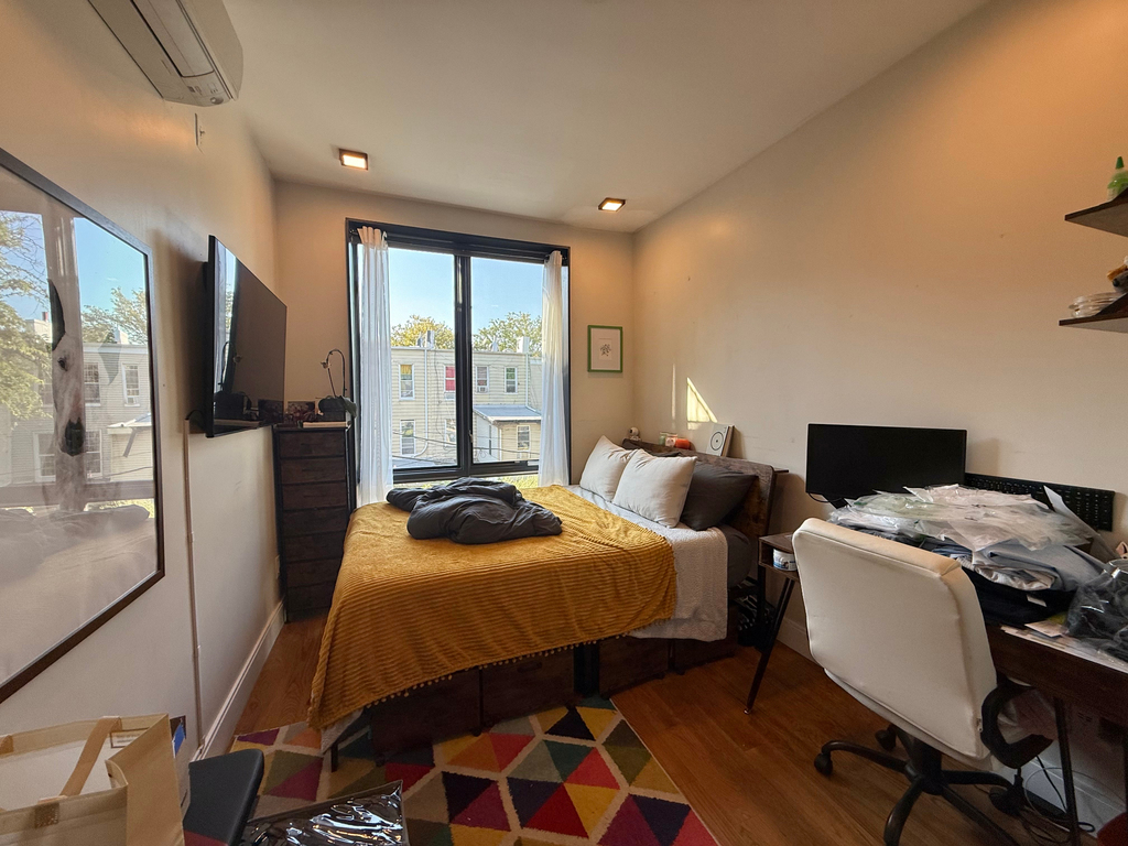 693 Chauncey Street - Photo 6