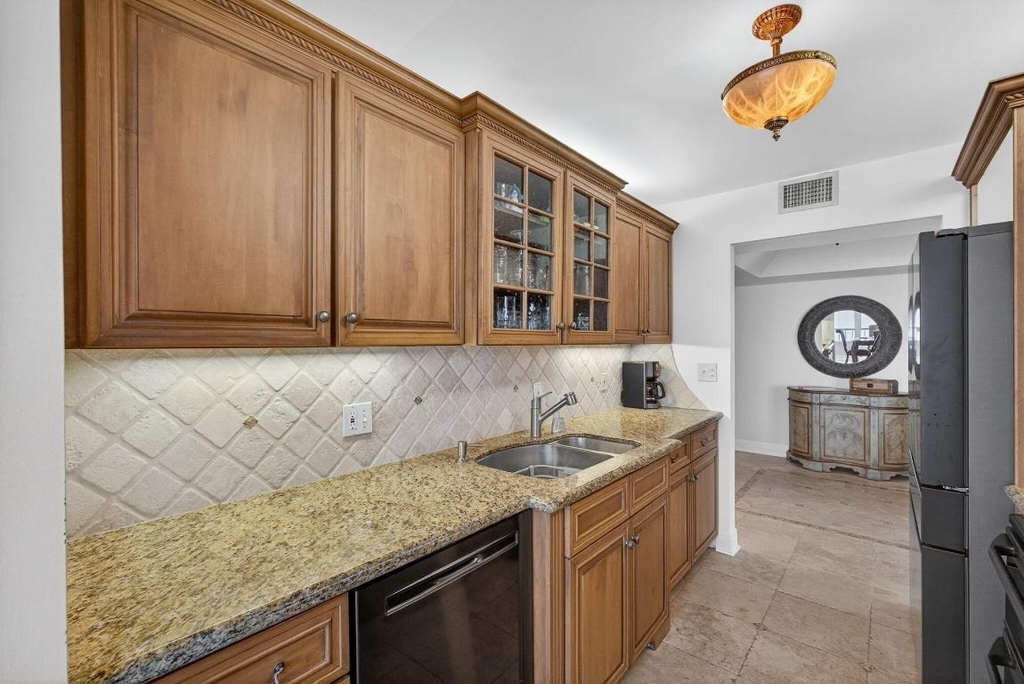 5550 N Ocean Drive - Photo 20