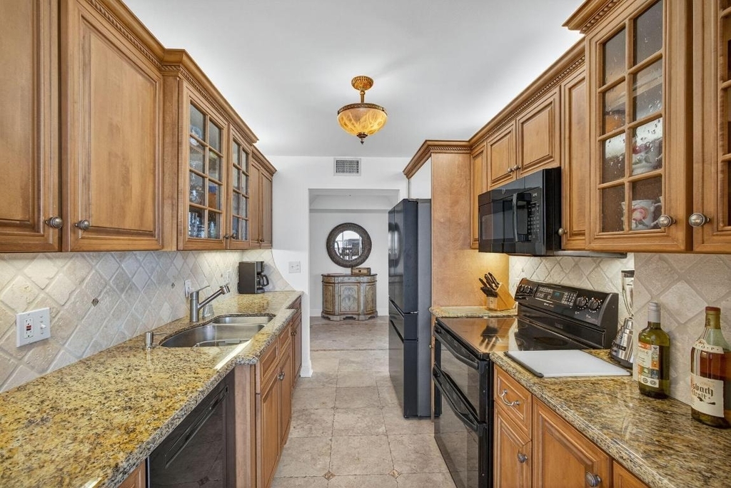 5550 N Ocean Drive - Photo 19