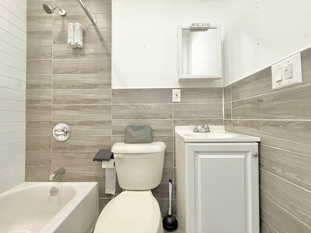 640 Kosciuszko Street - Photo 11