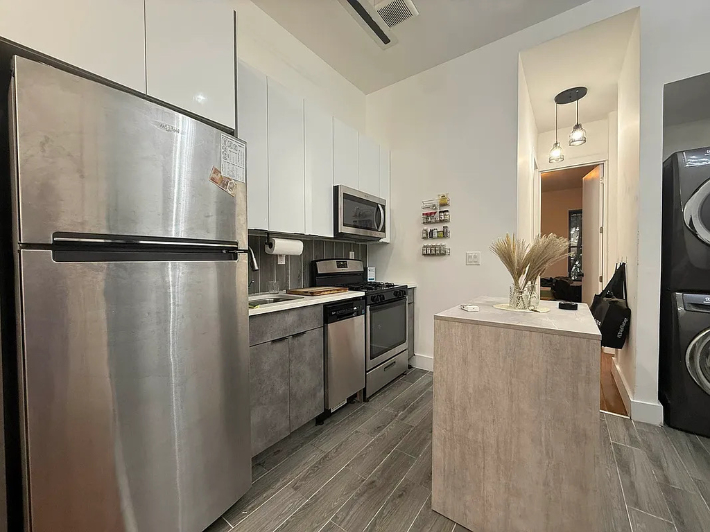 640 Kosciuszko Street - Photo 17