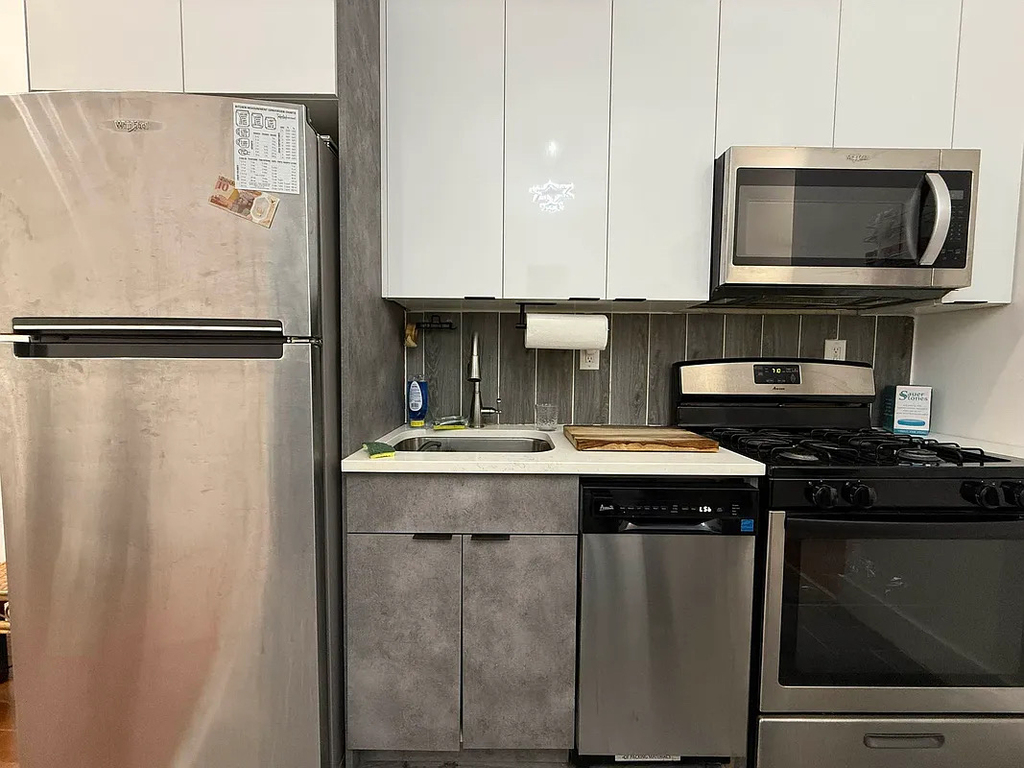 640 Kosciuszko Street - Photo 16