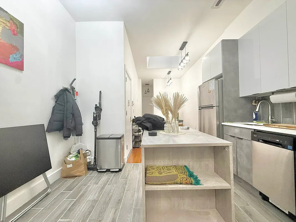 640 Kosciuszko Street - Photo 4