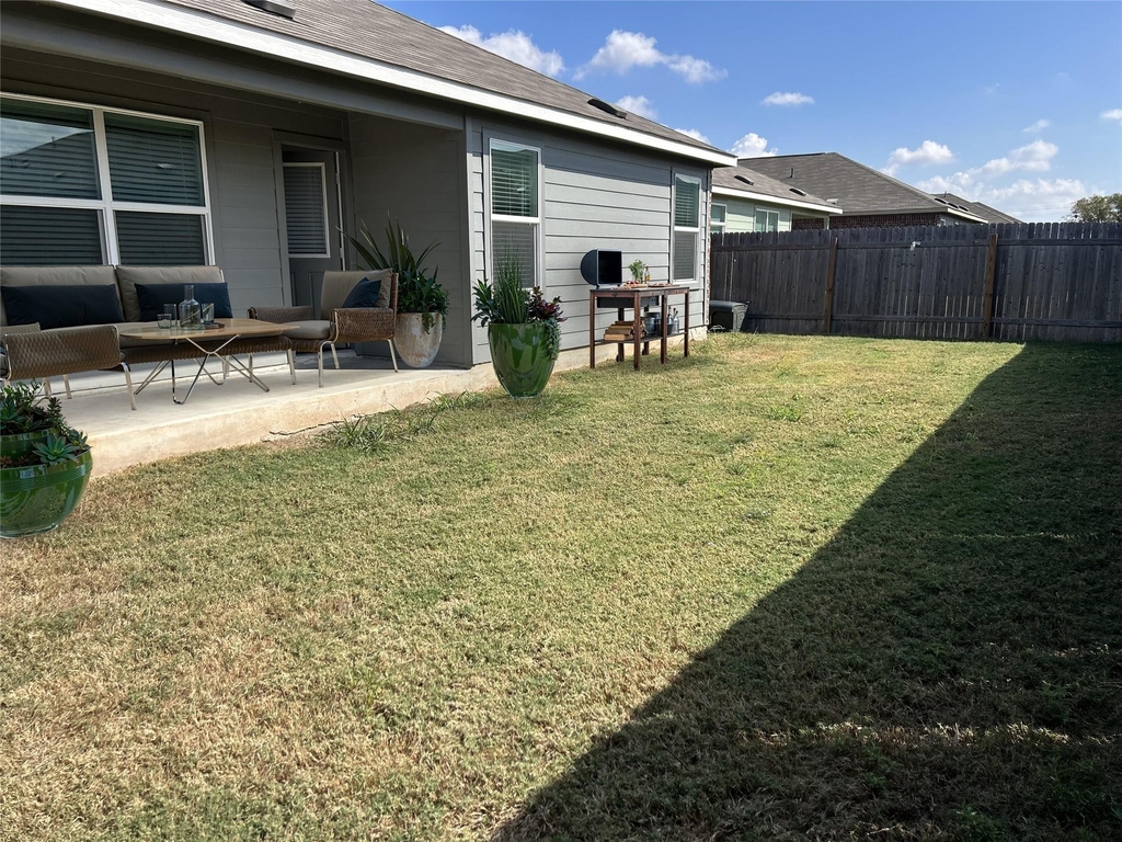 341 Escondido Cir - Photo 22