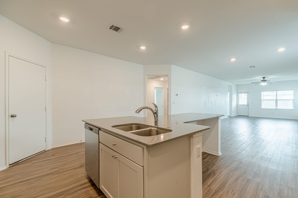 341 Escondido Cir - Photo 1