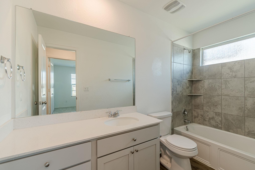 341 Escondido Cir - Photo 5