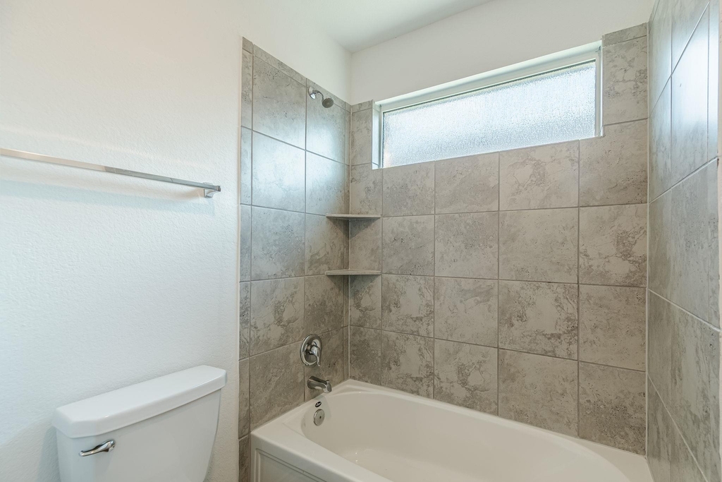 341 Escondido Cir - Photo 9