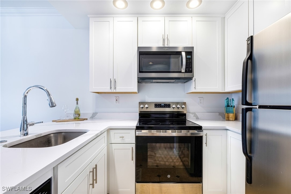 3320 Olympic Drive - Photo 5