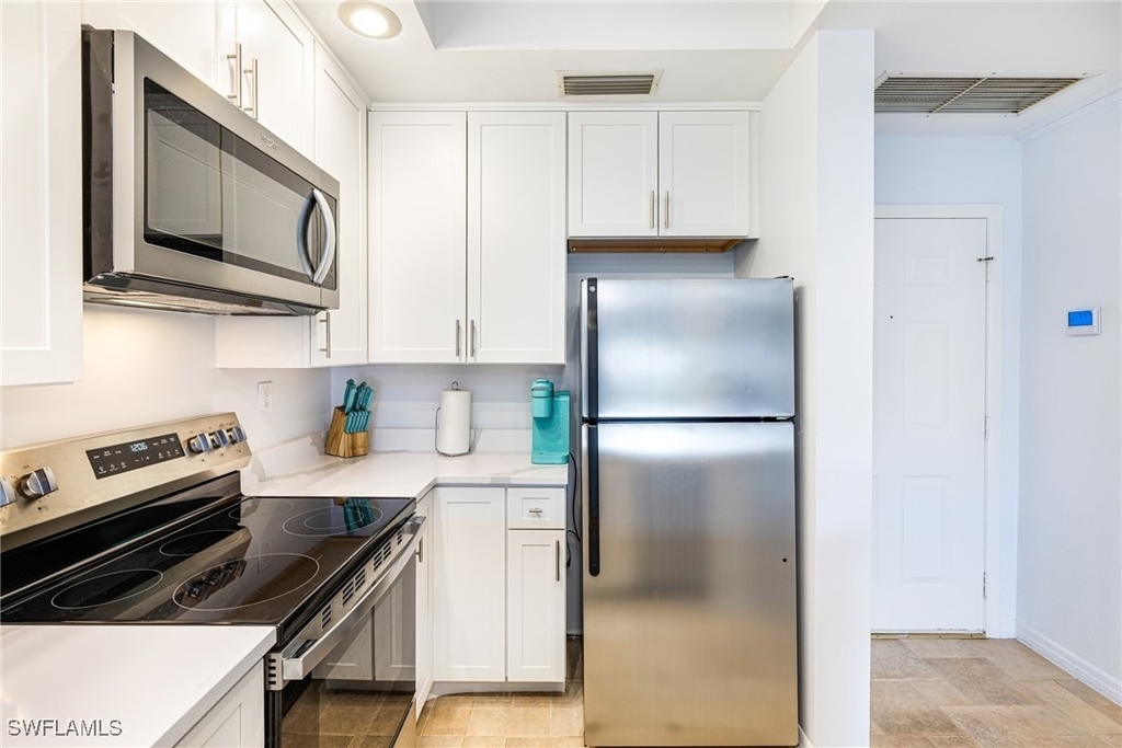 3320 Olympic Drive - Photo 6
