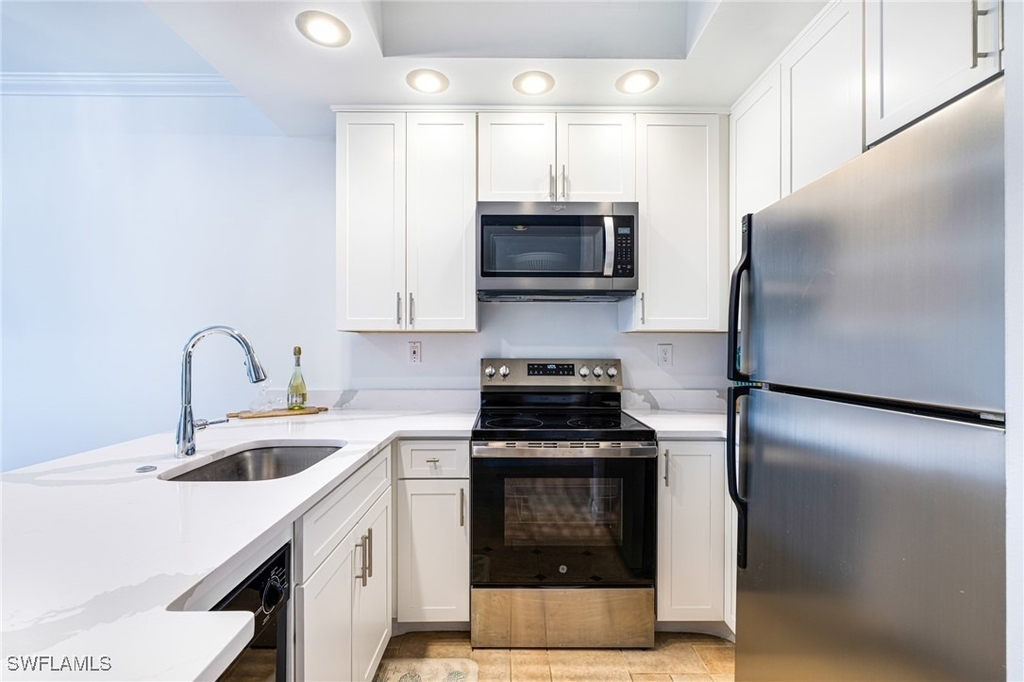 3320 Olympic Drive - Photo 4
