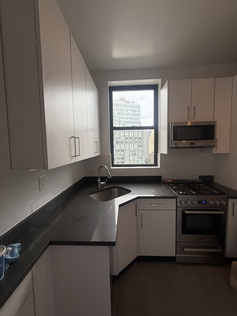 166 West 72nd Street - Photo 9