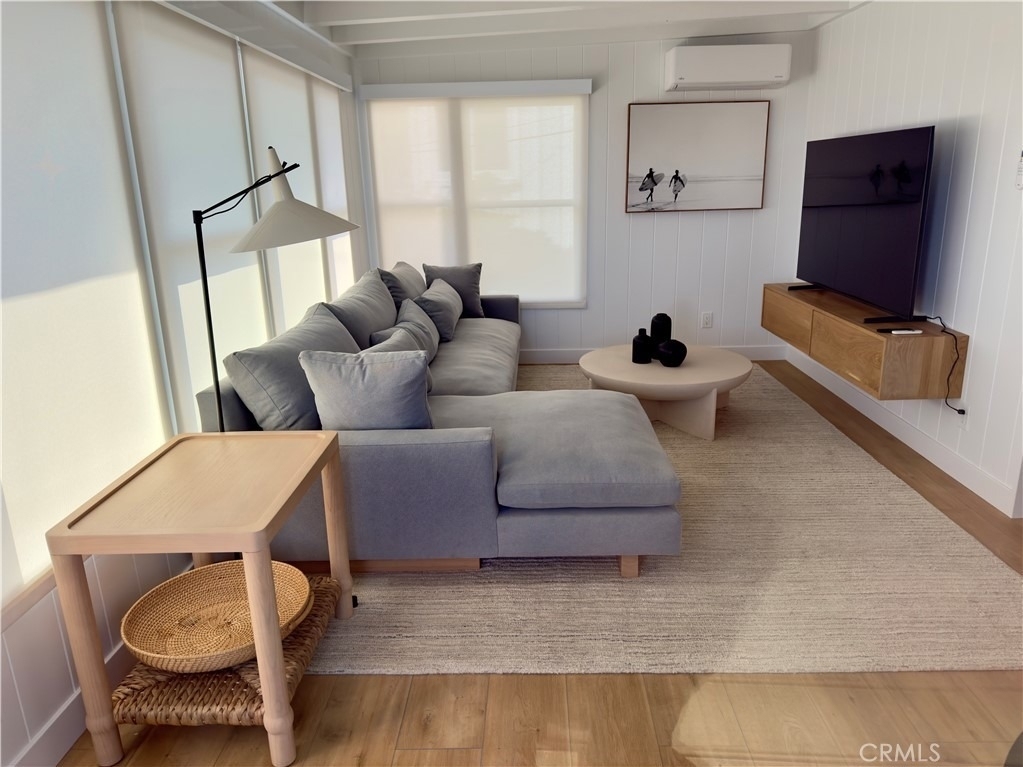 252 Grandview - Photo 0