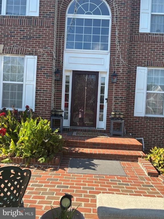 7208 Purple Avenue - Photo 0