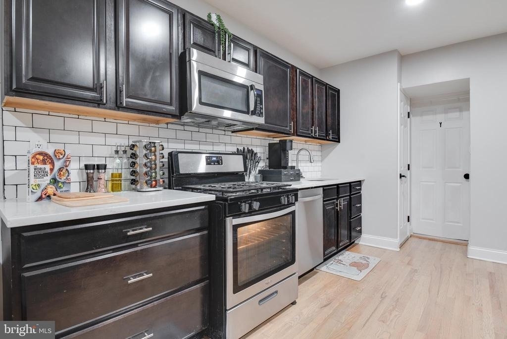 1255 Raum Street Ne - Photo 6