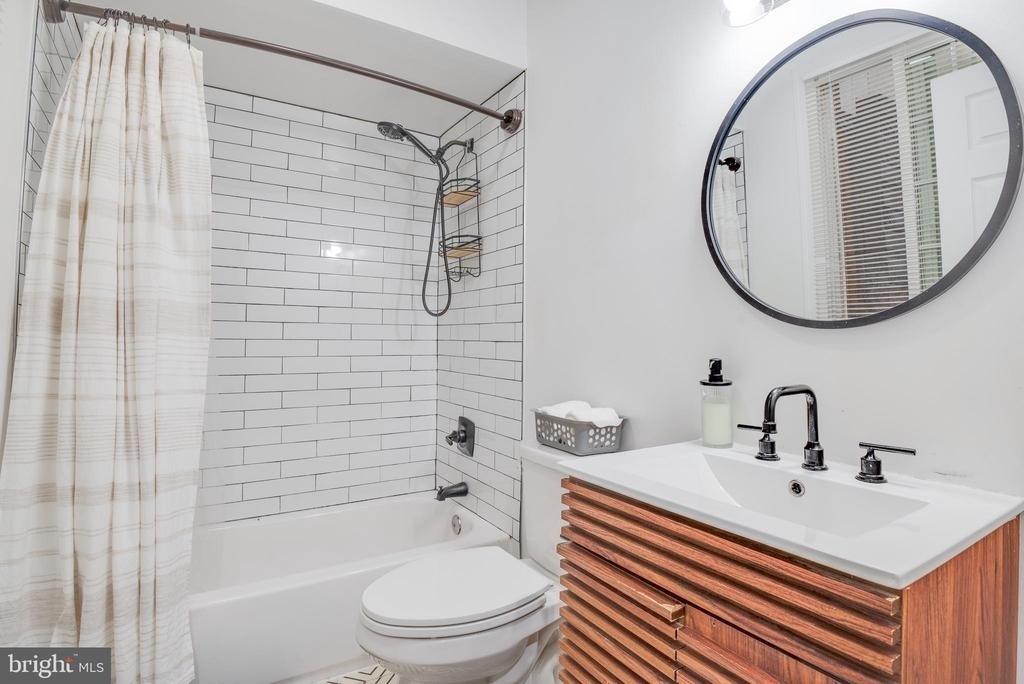 1255 Raum Street Ne - Photo 13