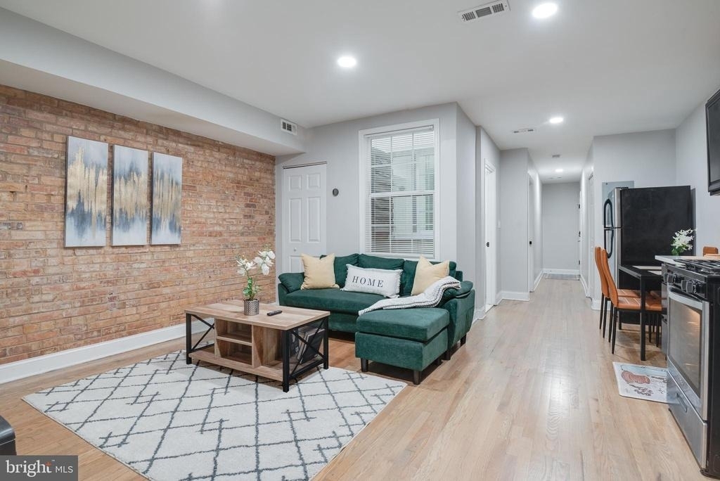 1255 Raum Street Ne - Photo 1