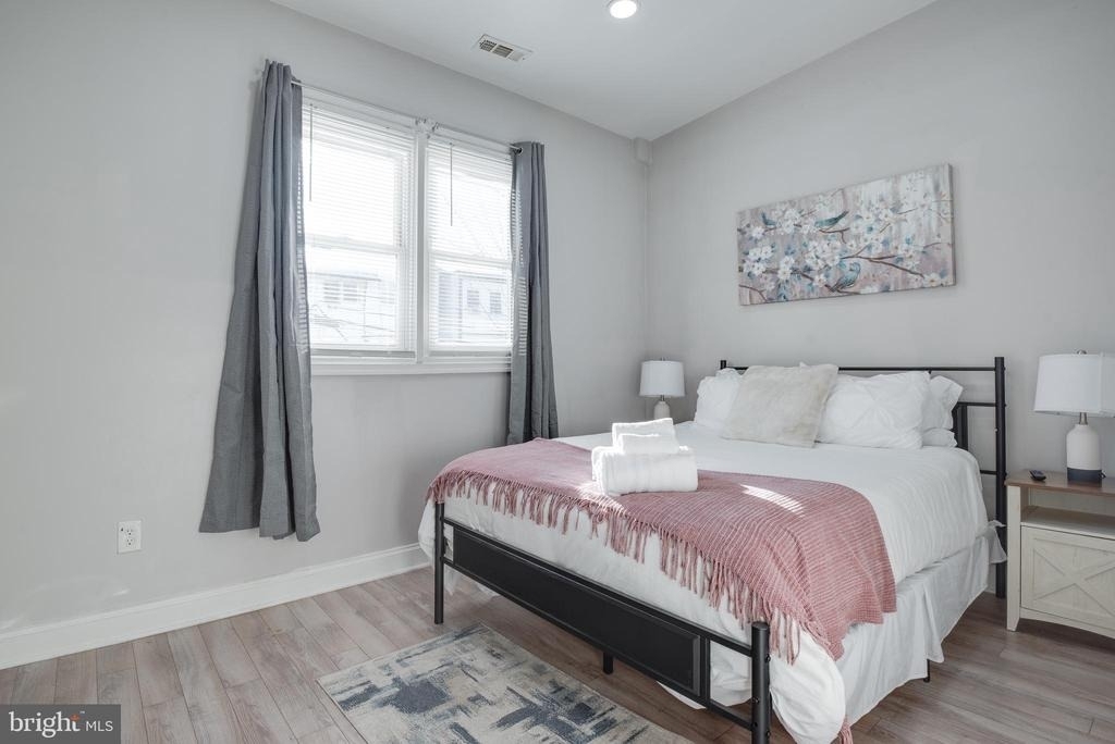 1255 Raum Street Ne - Photo 18