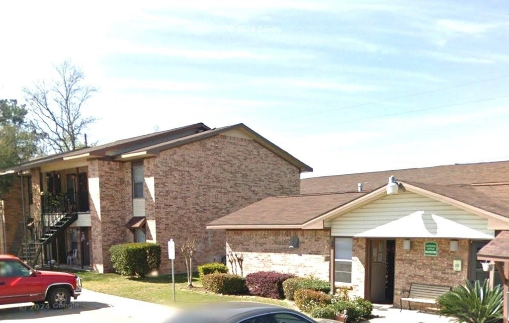 203 E Watson Dr - Photo 5